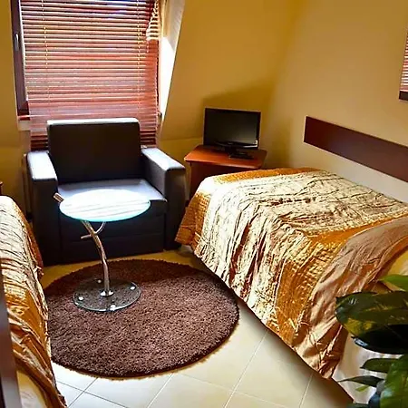 Motel Wok 2*